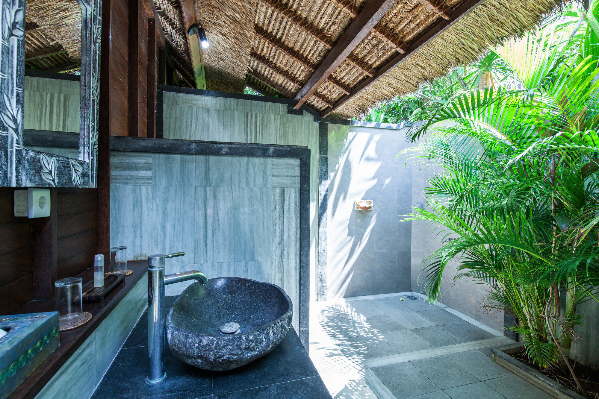 The Nichos Bungalows And Villas Lembongan Exterior foto